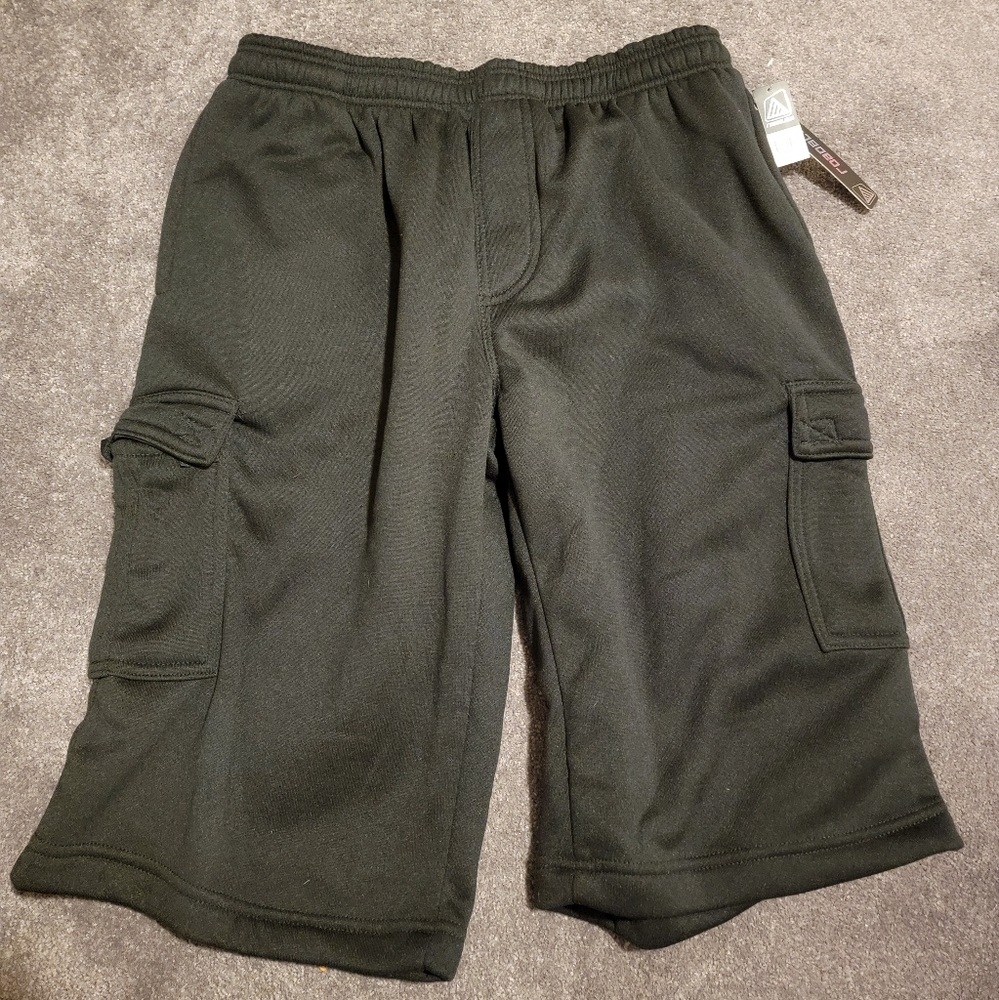 NWT Roadblock fleece lined shorts